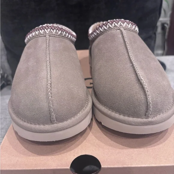 UGG new color Suede Slip-On Shoes brand new size 7 - Picture 4 of 10